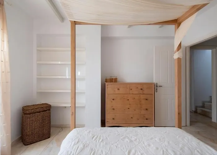 Alkinoi * Santa Maria (Paros)